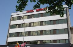 Merkur, Hotel